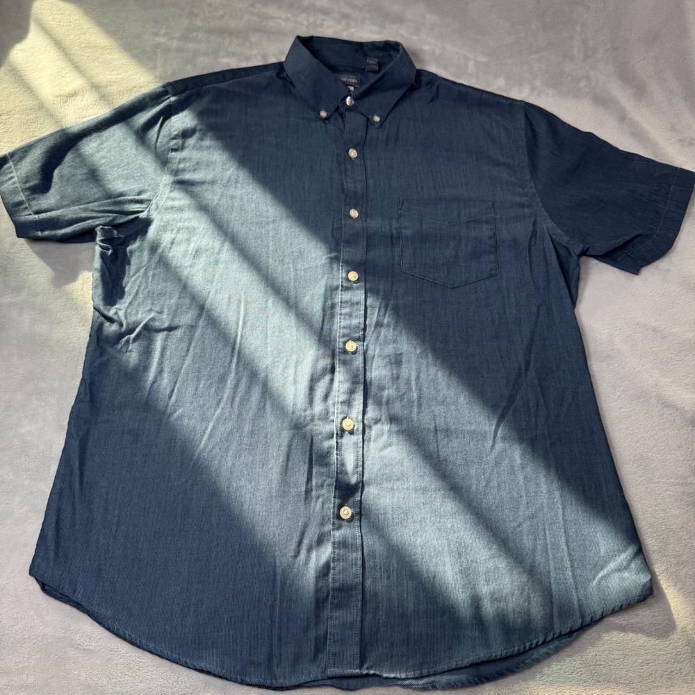 Van Heusen Men's Classic Fit Short Sleeve Button Down Shirt Dark Blue Size Large